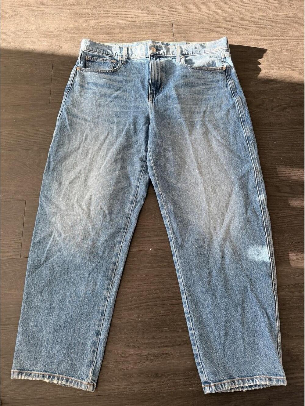 AYR The Beat Drop High-Rise Barrel Leg Jeans Blue Light Wash Size 33